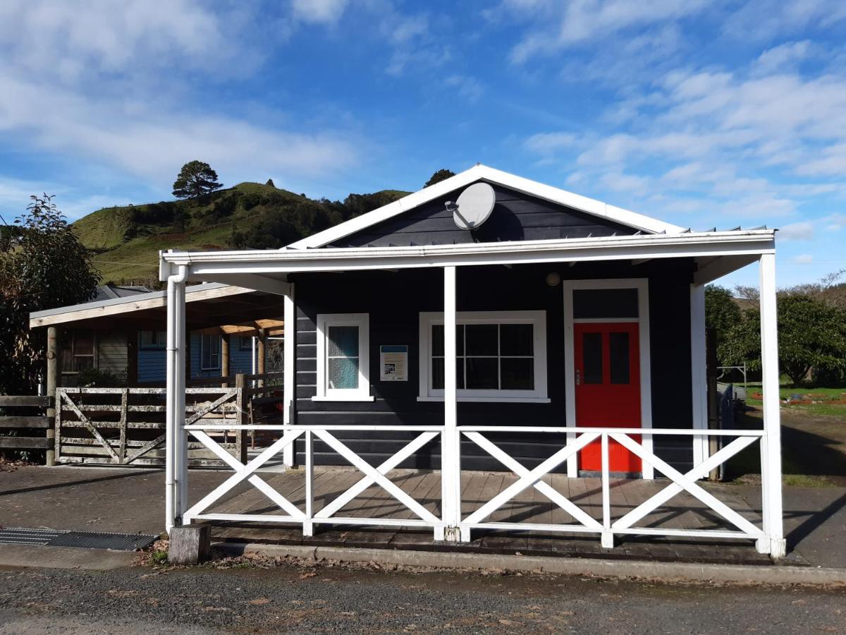 Whanga Butcher Shop Whangamomona Exterior photo