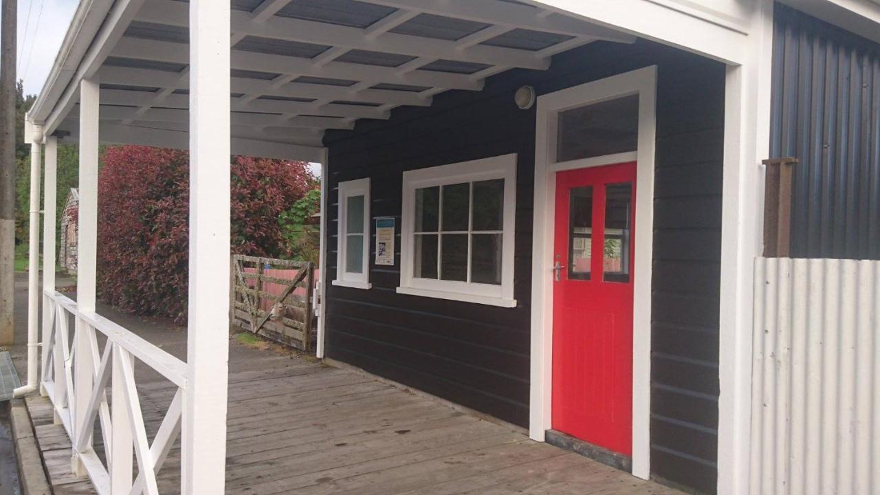 Whanga Butcher Shop Whangamomona Exterior photo