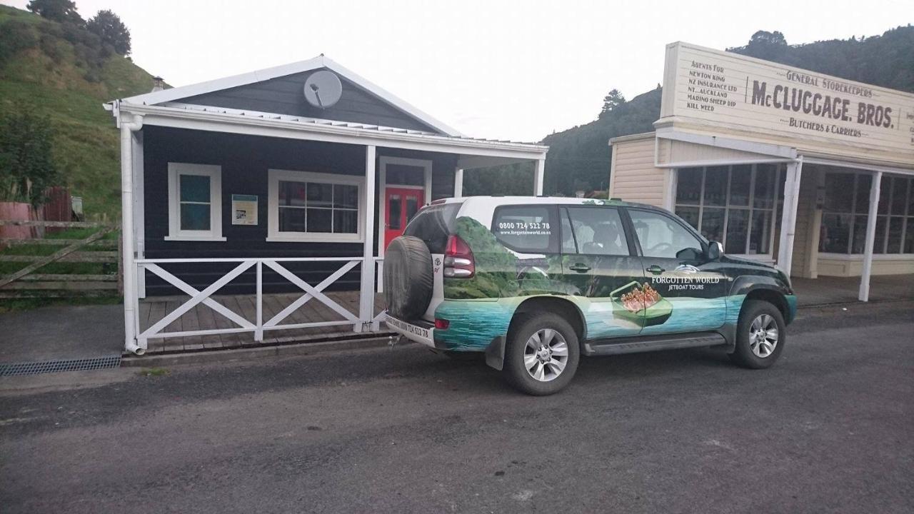 Whanga Butcher Shop Whangamomona Exterior photo